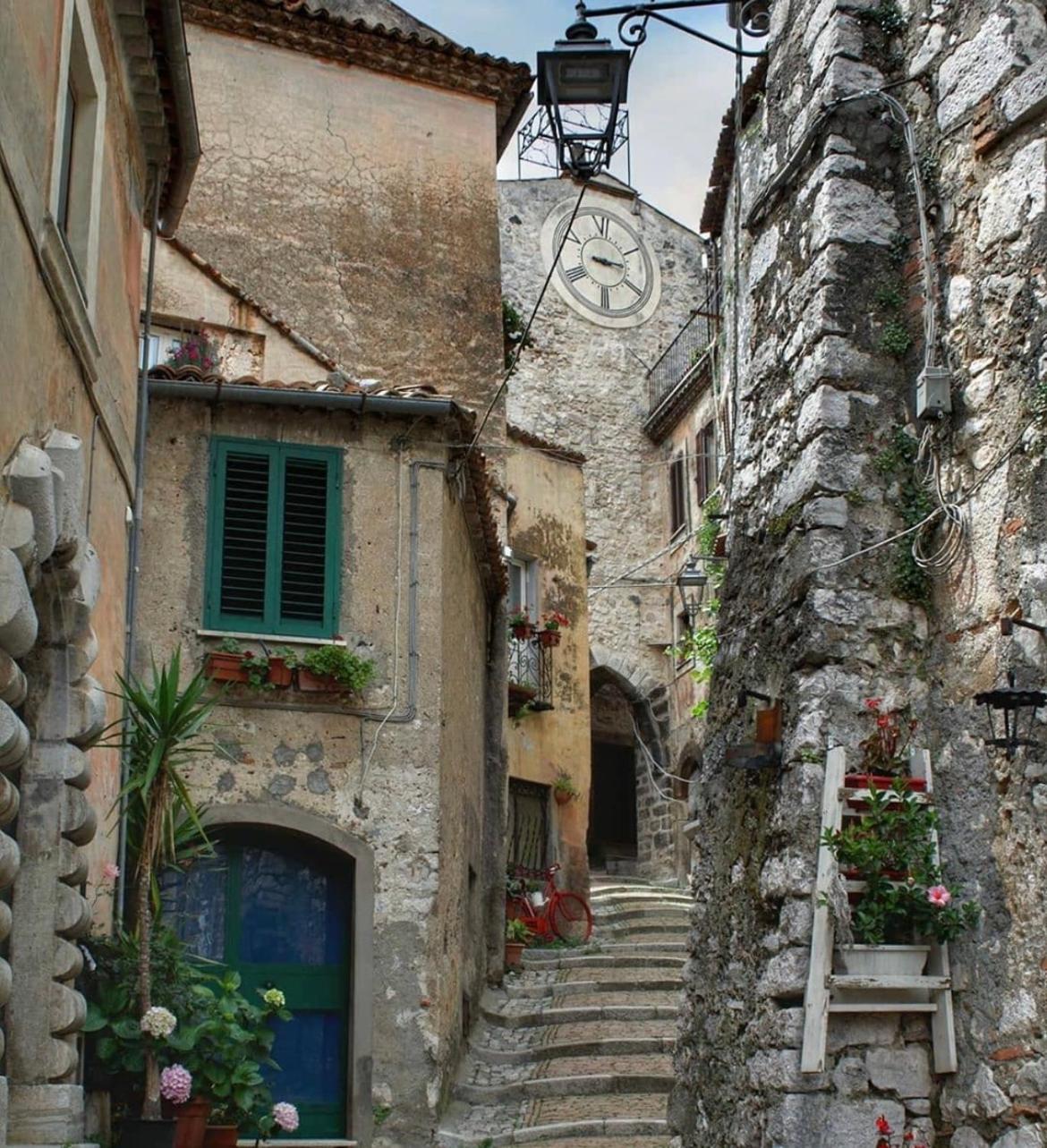 Residenza Il Panorama Della Ciociaria Panzió Castro dei Volsci Kültér fotó
