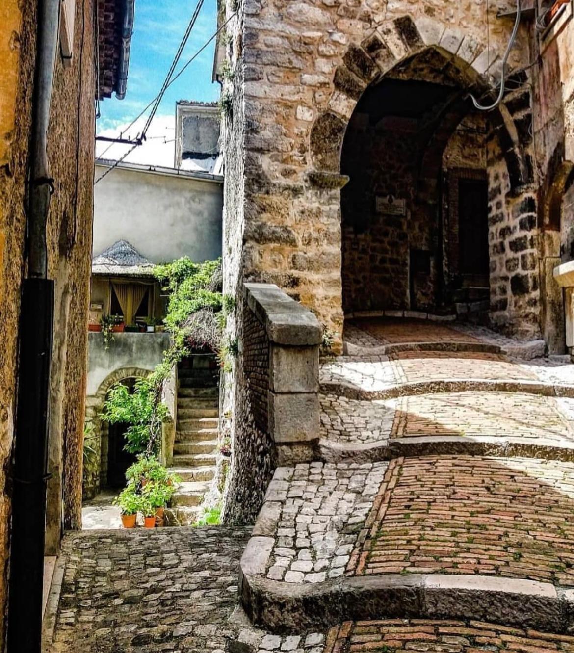 Residenza Il Panorama Della Ciociaria Panzió Castro dei Volsci Kültér fotó